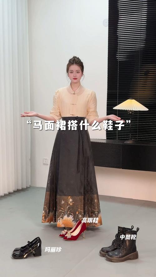 马面裙配什么鞋子图片_俏皮酷感优雅都搞定！