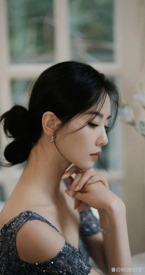 有气质的低马尾发型_气质低马尾,细节显不同 有气质的低马尾发型_气质低马尾,细节显不同