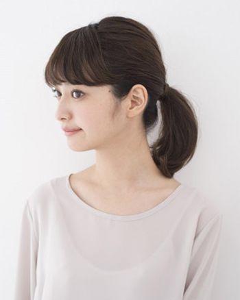 长脸型适合扎什么样的马尾_长脸女孩低马尾显气质，蓬松刘海增甜美