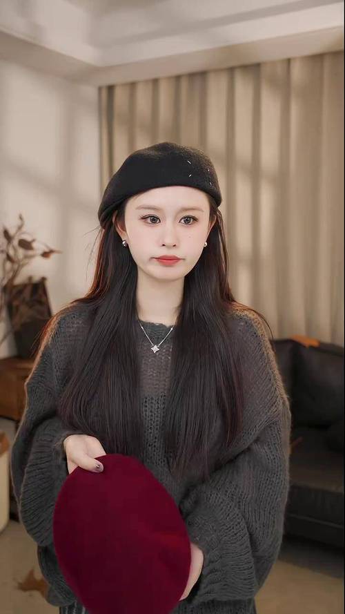 贝雷帽怎么戴搭配好看图片女_百搭贝雷帽，修饰脸型显气质