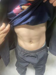 八块腹肌难练吗_低体脂+核心训练+坚持八块腹肌