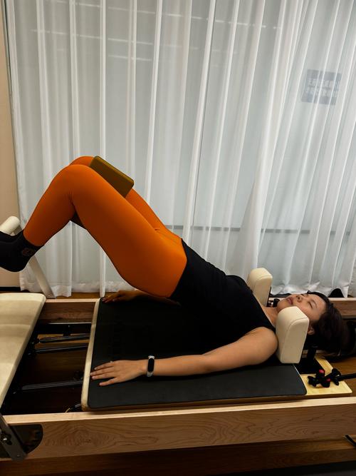 女生练臀腿都有什么项目_美臀瘦腿靠运动,坚持有效变漂亮 女生练臀腿都有什么项目_美臀瘦腿靠运动,坚持有效变漂亮