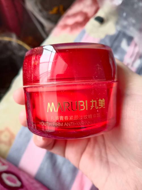 40岁女人用什么化妆品_选对护肤品！看肤质抗老保湿修复选露卡菲娅