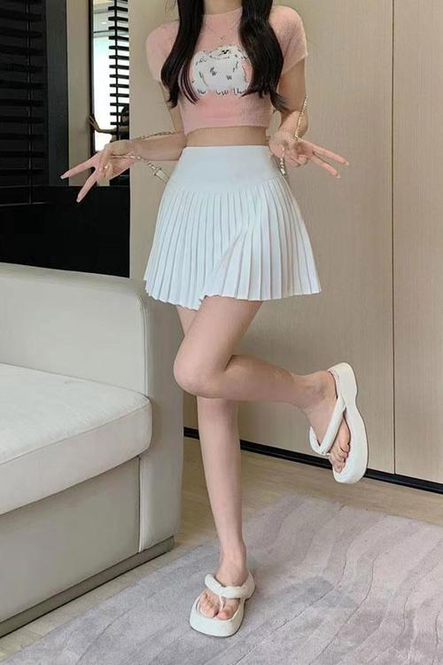 短款百褶裙适合女生a高个b_A型身材必备!百褶裙显瘦显高,百搭又时髦 短款百褶裙适合女生a高个b_A型身材必备!百褶裙显瘦显高,百搭又时髦