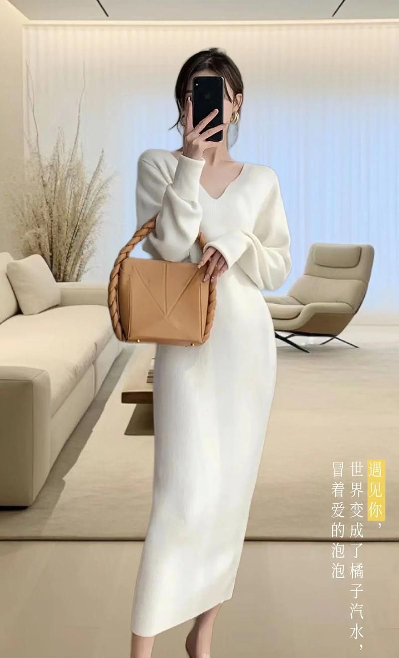 针织裙搭配什么鞋子_针织裙配短靴显腿长,乐福鞋显知性,颜色呼应百搭 针织裙搭配什么鞋子_针织裙配短靴显腿长,乐福鞋显知性,颜色呼应百搭