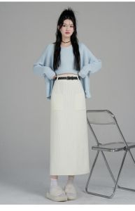 毛线包臀长裙怎么搭配_百搭材质，优雅必备！