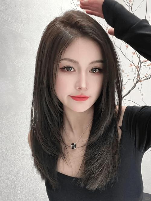 脸扁平适合什么发型女_亚洲扁平脸怎么显立体？