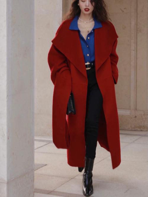 红色外套配什么颜色内搭_内搭颜色这样选才好看！