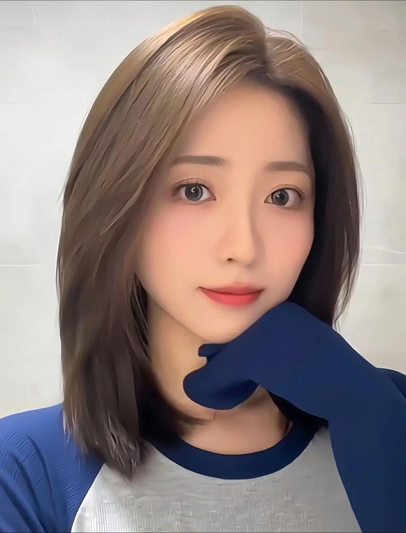 窄脸适合什么发型_窄脸女生用发型加宽脸型