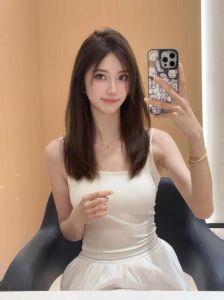 长瓜子脸适合什么发型女_瓜子脸发型选侧分加层次显气质