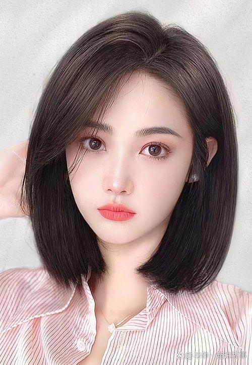 方形脸适合什么发型_方脸烫卷短发显脸小 方形脸适合什么发型_方脸烫卷短发显脸小