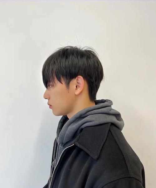 男士扁头适合什么发型_发型修饰技巧 男士扁头适合什么发型_发型修饰技巧