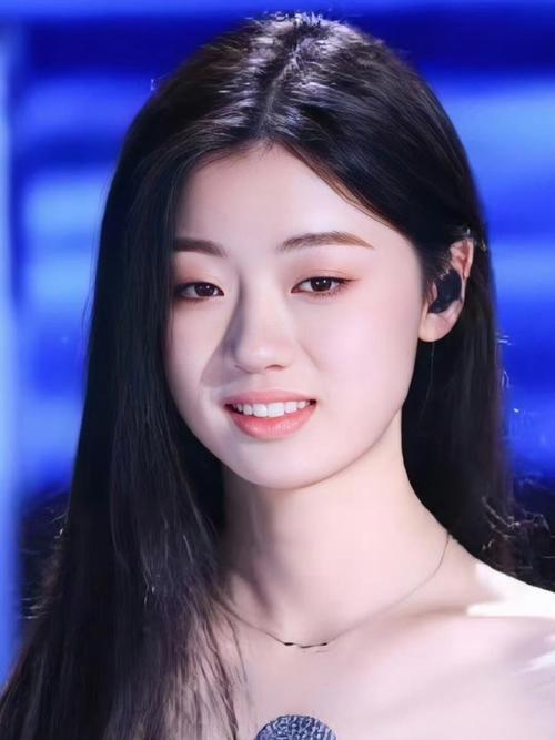 嘴突的人适合什么发型_发型巧修饰突脸,分男女选对型 嘴突的人适合什么发型_发型巧修饰突脸,分男女选对型