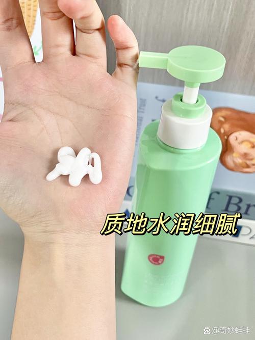 玻儿卸妆乳使用方法_玻儿卸妆乳正确用法，卸妆更彻底！