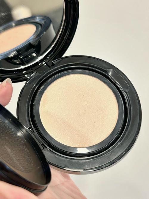 不经常化妆用气垫还是粉底液好_气垫粉底选哪个？看肤质和需求！