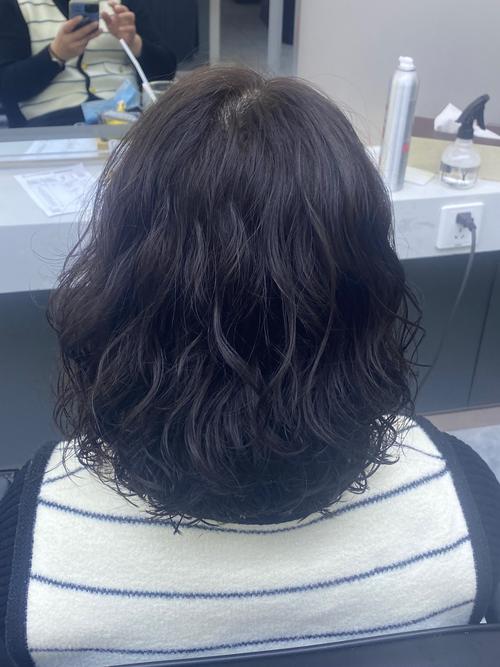 刚烫完的头发毛躁蓬松_烫发毛躁蓬松?试试这些抚平小妙招! 刚烫完的头发毛躁蓬松_烫发毛躁蓬松?试试这些抚平小妙招!