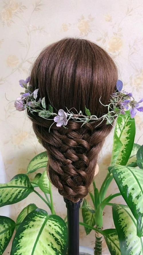 去沙滩扎什么头发清爽又好看_马尾卷发编发多样选择,展现个性魅力 去沙滩扎什么头发清爽又好看_马尾卷发编发多样选择,展现个性魅力