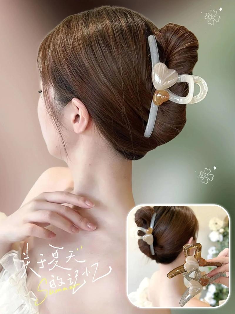 抓夹怎么夹头发好看_时尚小抓夹，提升发型立体感，打造个性造型！