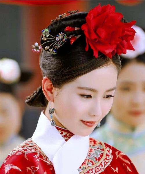 刘诗诗秀禾服新娘发型_刘诗诗秀禾服婚照走红,中式婚礼正流行! 刘诗诗秀禾服新娘发型_刘诗诗秀禾服婚照走红,中式婚礼正流行!