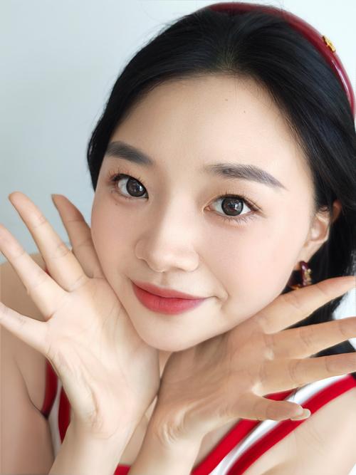 长相清纯不适合化妆_清纯脸型巧用淡妆，气质加分