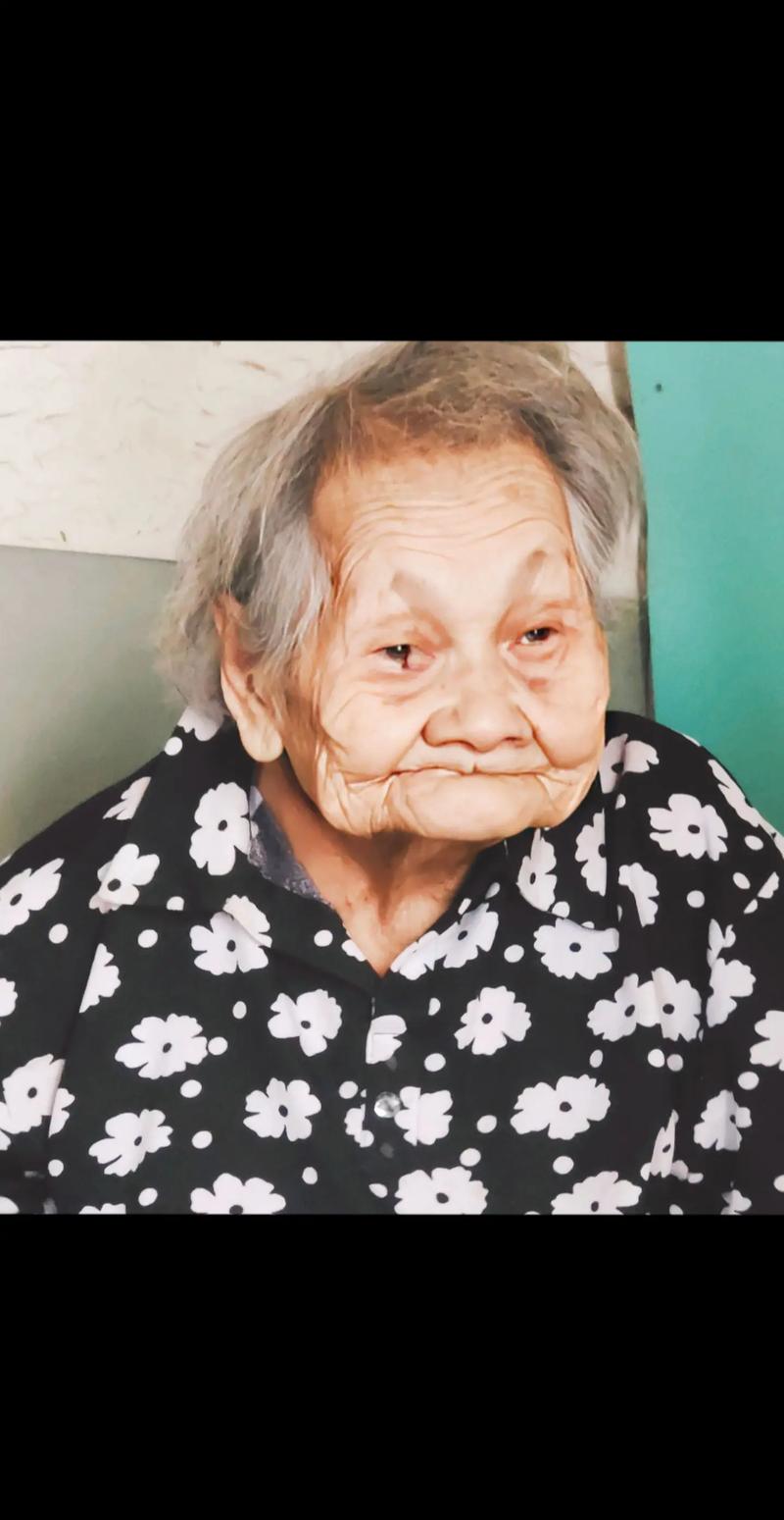 八九十岁老人头发变黑_八旬老人头发变黑？饮食心态是关键！