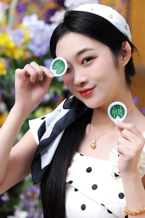 老是化妆对皮肤好吗_少化妆,选温和,保健康! 老是化妆对皮肤好吗_少化妆,选温和,保健康!