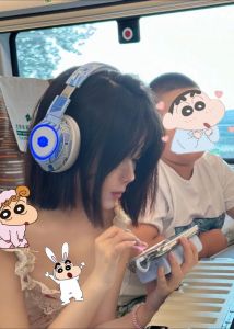 蜡笔小新里的短发美女_冻龄魅力与演艺圈奋斗