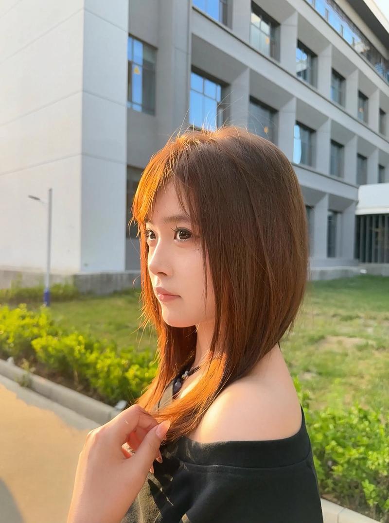 腰比较长适合长发还是短发_脸型发质选发长，短发打理更轻松