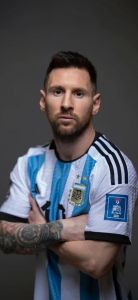 梅西新发型强势归来_梅西新发型受热捧，状态逆袭赢回信任！