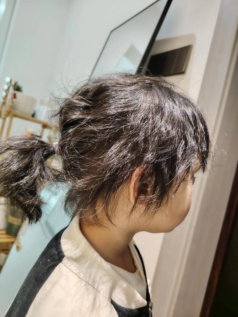 我找谁弄了个时兴的发型_秀莲烫发引矛盾,少安不满藏隐忧 我找谁弄了个时兴的发型_秀莲烫发引矛盾,少安不满藏隐忧