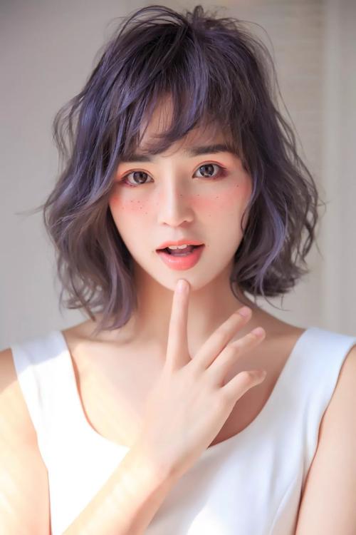 她身高165cm适合什么发型_165cm锁骨发中长发短发,显气质显个性 她身高165cm适合什么发型_165cm锁骨发中长发短发,显气质显个性