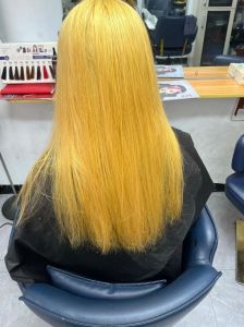 做定型会改变头发颜色么_定型喷雾不染色，慎用防损伤头发