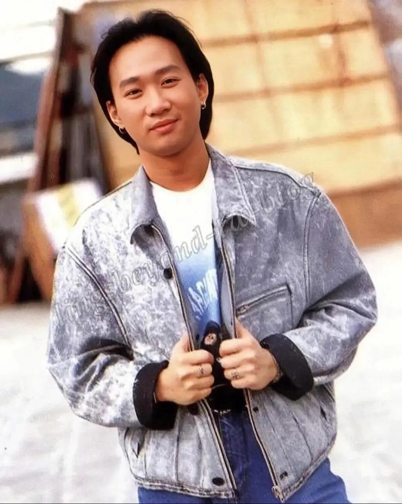 黄家驹中分发型_优雅不羁的摇滚标志 黄家驹中分发型_优雅不羁的摇滚标志