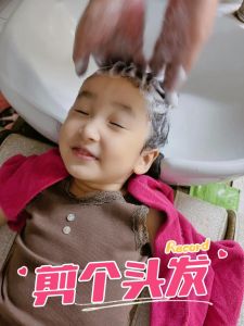 半夜12点剪头发有什么说法吗_半夜理发忌讳多，吉时辰时精神好