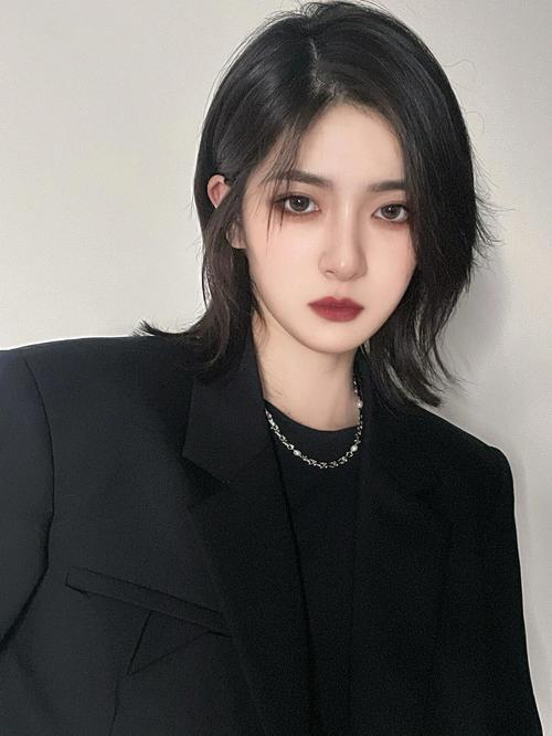 找女朋友一定要找短发的才霸气_短发自信女性,展现独立魅力 找女朋友一定要找短发的才霸气_短发自信女性,展现独立魅力