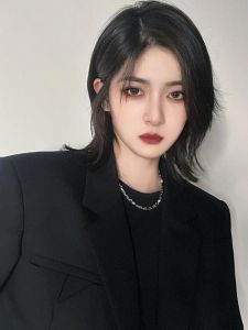 找女朋友一定要找短发的才霸气_短发自信女性，展现独立魅力