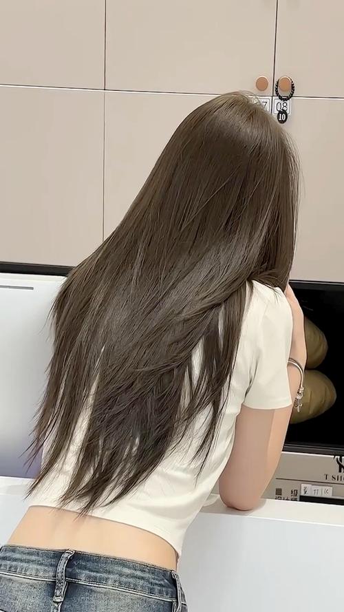 年尾剪头发好还是年初_年前剪不剪发？看习俗和喜好！