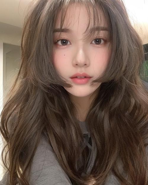 把公主切烫成卷发_优雅又时尚 把公主切烫成卷发_优雅又时尚