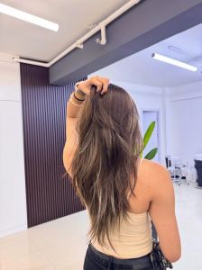 黝黑的头发合适吗_黝黑秀发显气场，小个子女生必备！