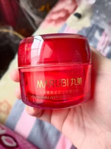 40岁女人用什么化妆品_选对护肤品！看肤质抗老保湿修复选露卡菲娅