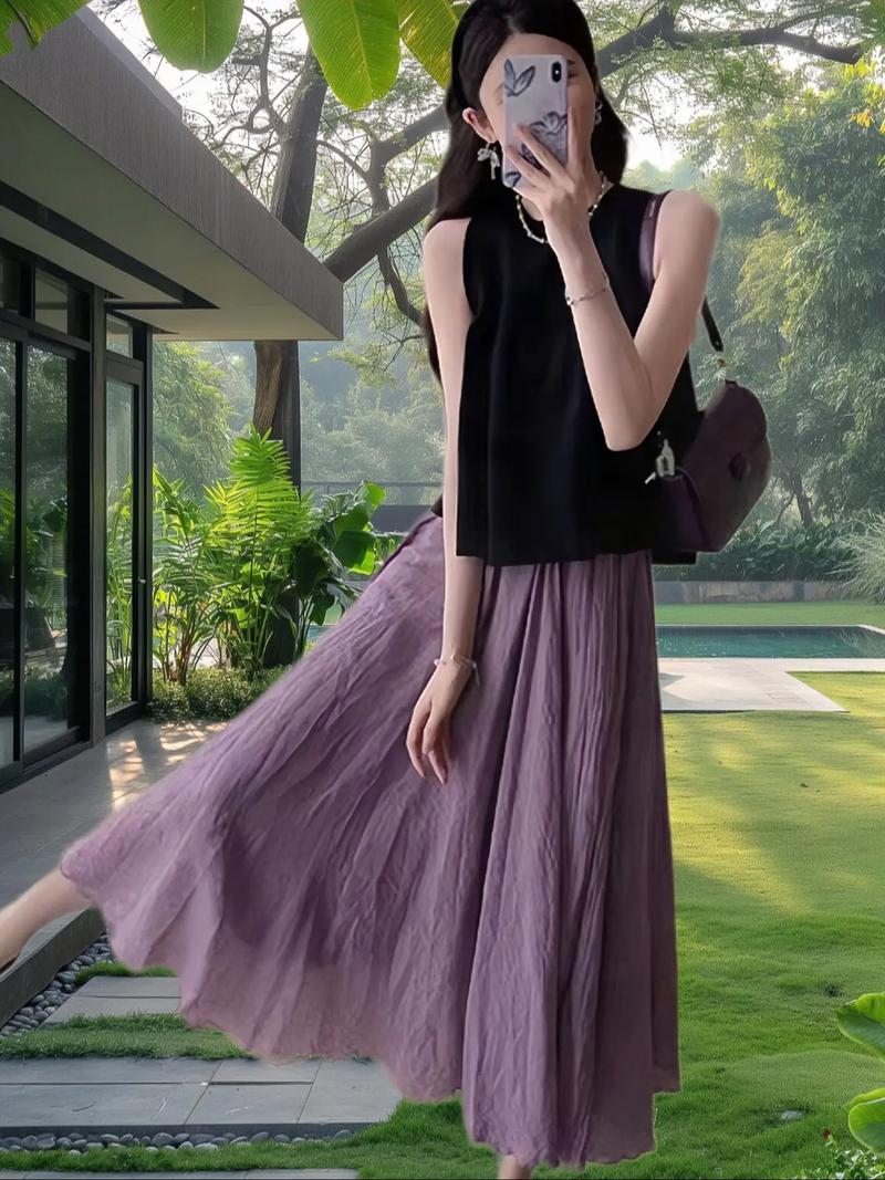 紫色配黑色裙子好看吗_紫色黑配经典显个性