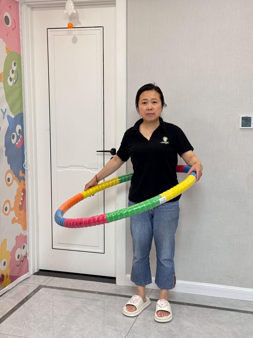 三十多岁女生适合多重的呼啦圈_选对呼啦圈重量，3斤4斤怎么选？
