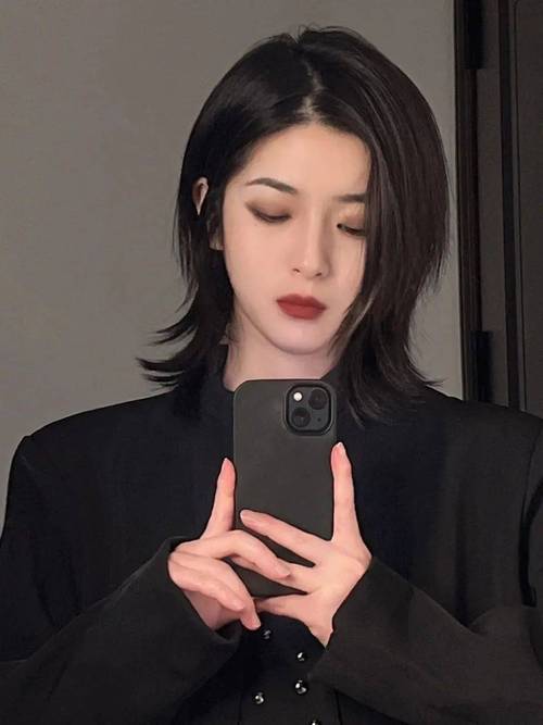 广东碎发发型：灵动百搭显年轻