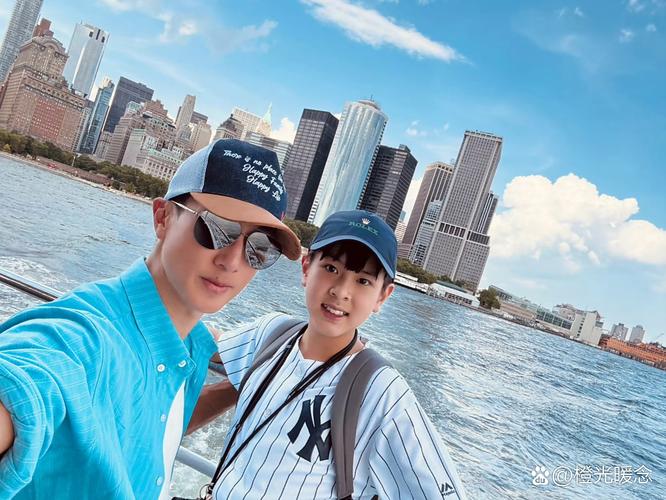 吴尊妻子头发不染不烫_吴尊林丽吟低调奢华幸福生活,自然护肤显温婉 吴尊妻子头发不染不烫_吴尊林丽吟低调奢华幸福生活,自然护肤显温婉