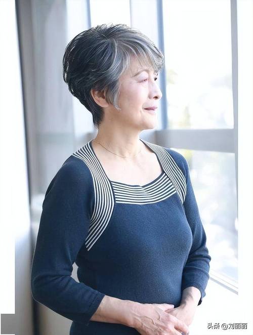 65岁老年人短发发型_40-65岁女性活力短发推荐，减龄显气质！