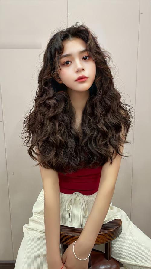 女卷发发型全部分类_卷发造型,总有一款适合你! 女卷发发型全部分类_卷发造型,总有一款适合你!