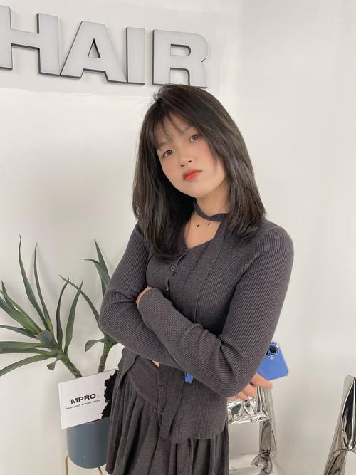矮矮女生适合的发型_矮个子女生内扣发型推荐，显瘦显高显年轻