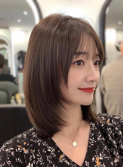 不披头散发又好看的发型_鲨鱼夹鸡毛头丝带编发发簪盘发公主头 不披头散发又好看的发型_鲨鱼夹鸡毛头丝带编发发簪盘发公主头