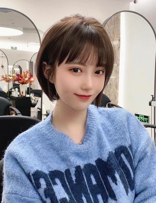 脸宽适合什么发型_宽脸女生适合的发型推荐 脸宽适合什么发型_宽脸女生适合的发型推荐