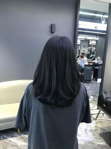 就发尾是卷的长发发型_春夏新潮自然风发型